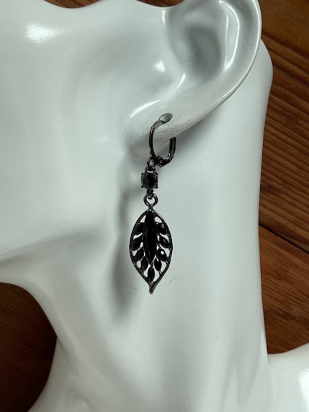 Black Leaf Filigree Drop Earrings